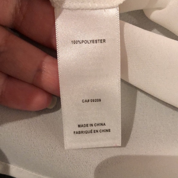 Cleo | EUC White Flowy Cap-Sleeve Blouse - Picture 6 of 7